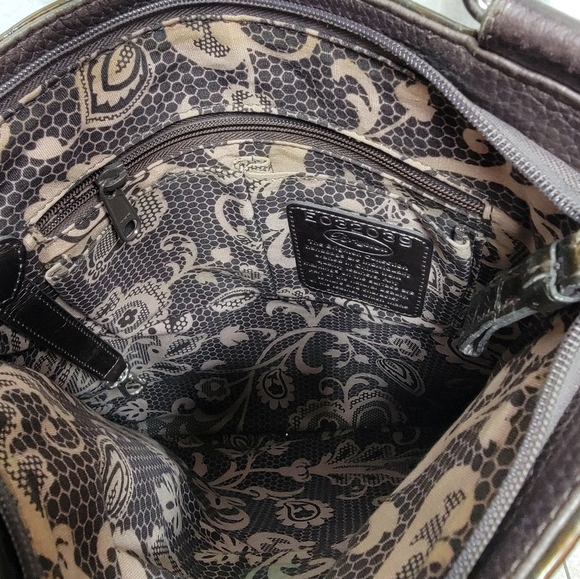 Elegant Gray and Olive Crocodile-Embossed Leather Crossbody Bag - Picture 5 of 9